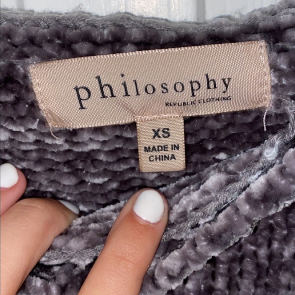 sweater - Picture 2 of 2